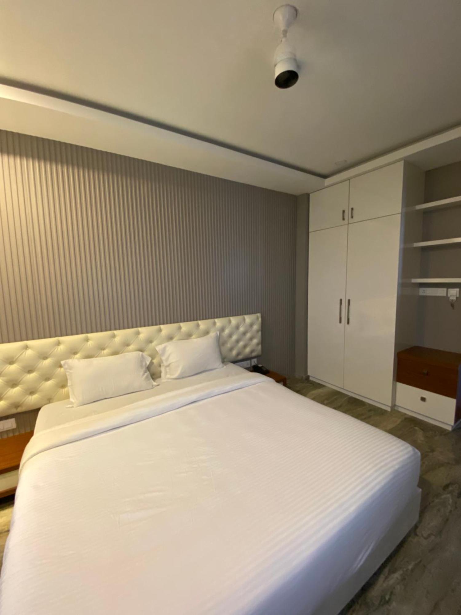 Barkah Inn Kannur Bagian luar foto